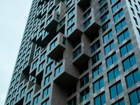  SHITET AMBIENT BIZNESI – DOWNTOWN ONE