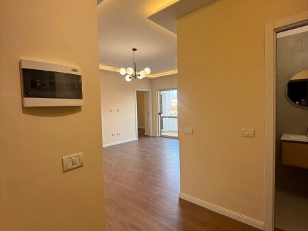 Shitet Apartament 2+1+2 te Ish Rajoni, Durres