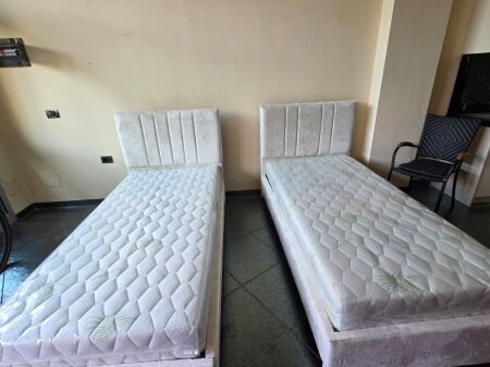 JEPET ME QERA STUDIO/ GARSONIERE NE TIRANE PRANE PATI TRAVEL.  