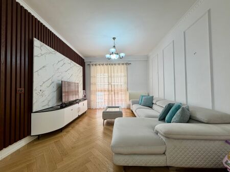 2+1 apartment for rent at the entrance of the Botanical Garden