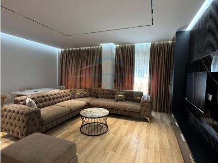 Qera, Apartament 2+1+2, Tirana Ring Center, Zogu i Zi