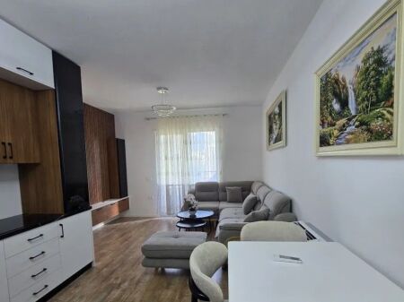 ✨JEPET ME QIRA APARTAMENT 1+1 – PËRBALLË SHKOLLËS “ZOJA E KËSHILLIT TË MIRË”✨