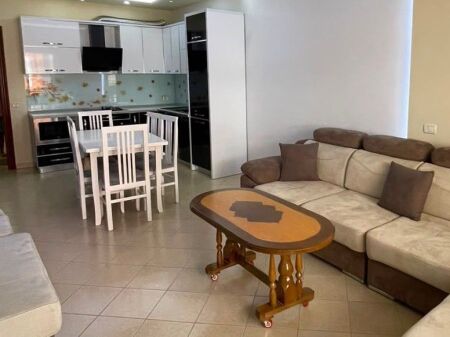  JEPET ME QIRA APARTAMENT 2+1+2 | ASTIR 