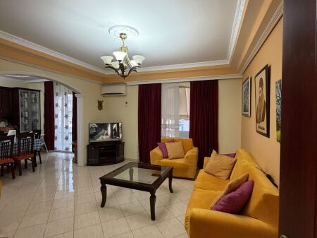 Apartament ne shitje 4+2+1 Sarande