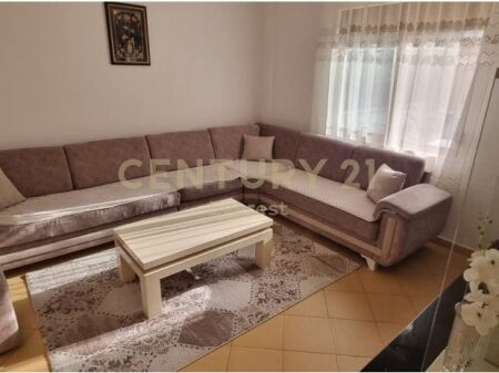 VIA BESA AFFITTASI 2+1 PIANO VILLA