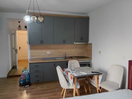 Kodra e diellit jepet me qira apartment
