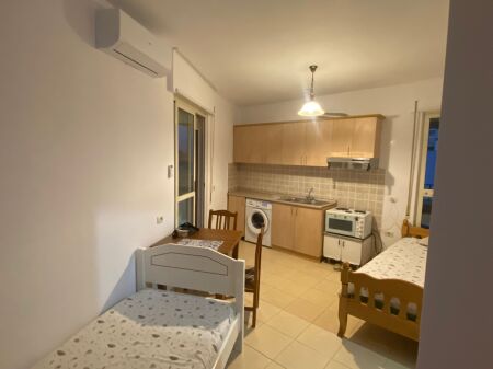 Studio apartment with panoramic veranda in Selvia