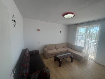 apartament me qira ne shkoze