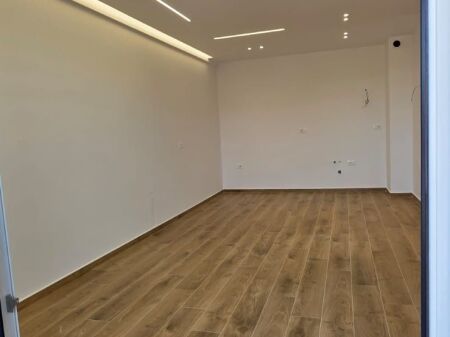 Shitet apartament 2+1 Rezidenca Albulena Paskuqan