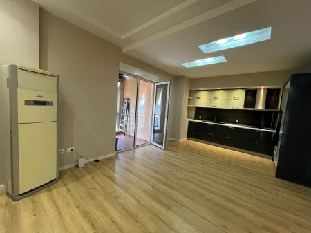 Shitet apartament 2+1 Oxhaku, Tirane