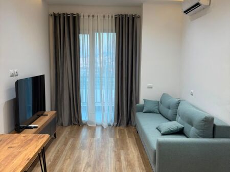 Super Apartament me qera tek Golden Park/ Amerikan 3