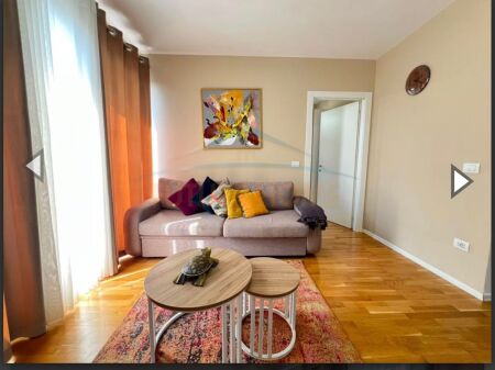 Qera apartament 1+1+ post parkimi, Rruga e Barrikadave