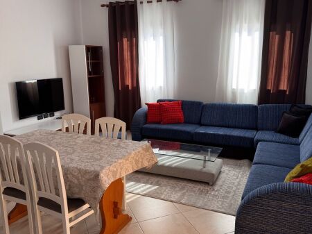 Jepet 1+1 mobiluar kat 1 vile 45000 lek te Sauk