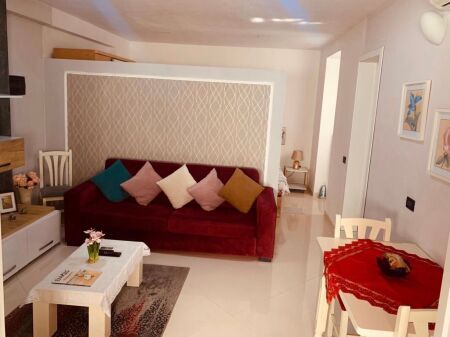 For rent entrance at Kavaja Street!
