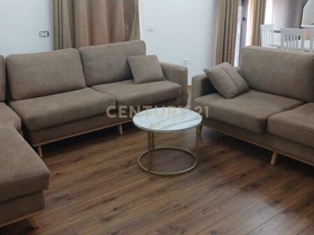JEPET PËR QIRA, APARTAMENT 2+1 ME POST PARKIMI, TEK KODRA E DIELLIT 2