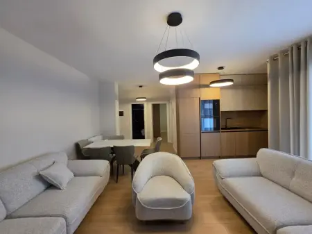 JEPET ME QIRA APARTAMENT 2+1 në BULEVARDIN E RI