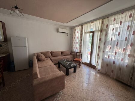 Apartament 2+1 me qera tek Selvia