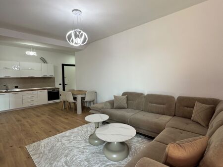 Apartament me qera 2+1