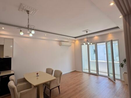 Appartamento 2+1+2WC in Vendita, Vicino al Giardino Zoologico a Tirana  ID 5480