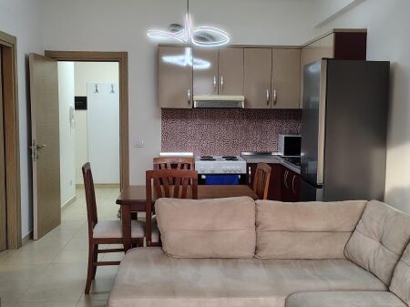Apartament 1+1 per qera Pazari i Ri !