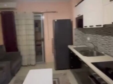 Jepet apartament 1+1 me qira ne Kombinat , Yzberisht , Selite .
