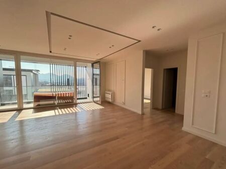 APARTAMENT 3+1 PER SHITJE TEK RRUGA E ELBASANIT