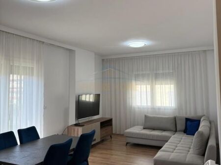 shitet apartament 2+1+2 kodra e diellit tiranë