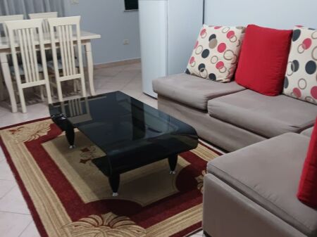 Jepet me qira apartament 1+1