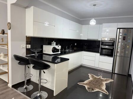 🏡 APARTAMENT 2+2 ME QIRA – PRANË KOPSHTIT ZOOLOGJIK