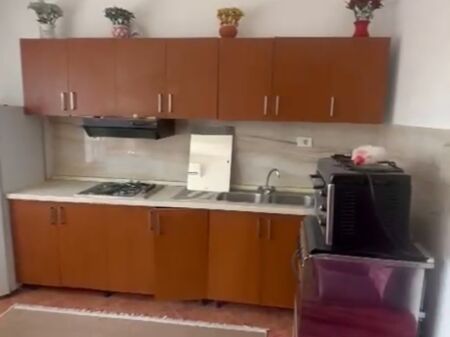 In affitto Appartamento casa 2+1, via 5 Maj via Ali Beshiri 400 Mila leke