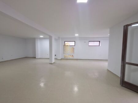 Rent, Business Space – Openspace, Dry Lake, 90,000 Leke