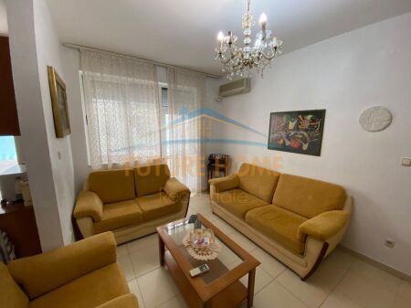 The apartment is located in Vasil Shanto, near the high school " Besnik Sykja"
