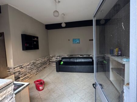 50m² PREMISES FOR RENT – KAVAJËS STREET