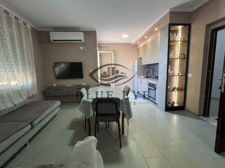 APARTAMENT 2+1 ME QIRA – STACIONI 2, PLAZH!
