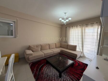Appartamento 2+1+2 In Affitto nel Giardino Botanico Zoologico, Tirana - 650€ | 102 m² 650 € /Mese 60,000 Lek /Mese