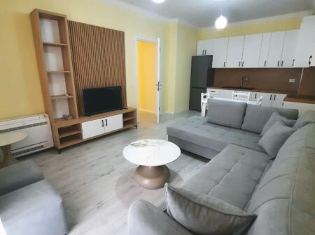 Apartament me qera 2+1+ 2 Univers City