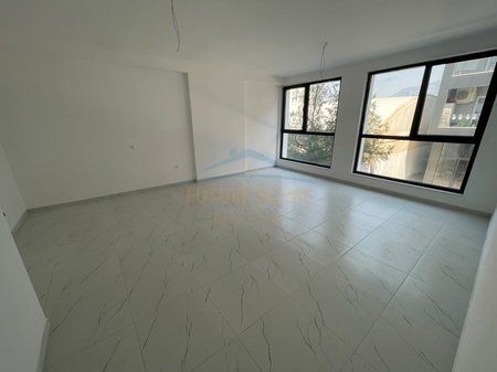 Affitto, Appartamento 2+1+2, Residenza "Jordan", Via Jordan Misja, Tirana.