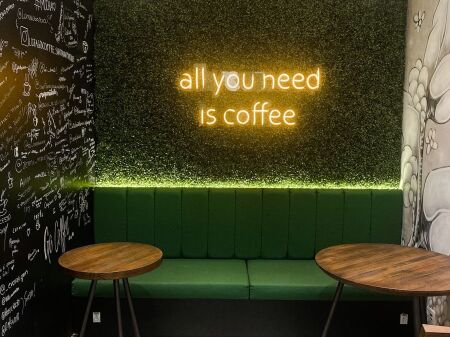 New Boulevard, Bar-Lounge for rent in working condition!