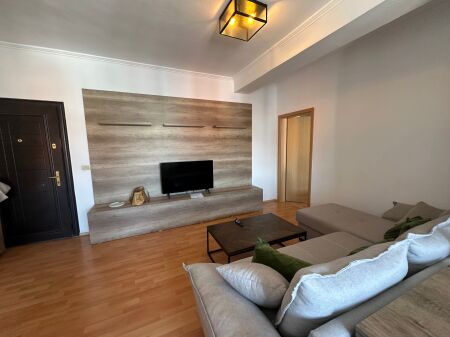 Apartament 1+1 me qira te Ish Stacioni i fundit te Tiranes se Re