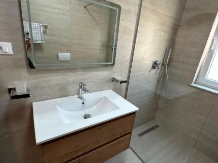 Apartament 2+1 me qira tek Rruga e Elbasanit