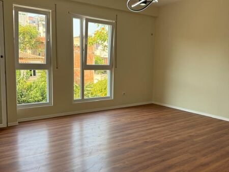 Apartament 1+1 ne shitje , Shkolla e Kuqe !