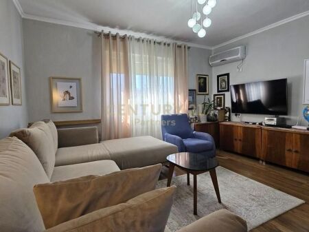 Apartament 2+2 Për Shitje në Ali Demi, Tiranë