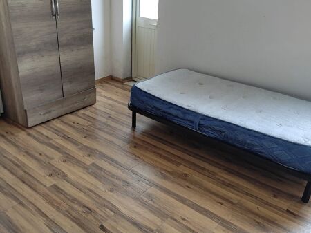 GARSONIERA 25.000 LEKE MERCATO ELETTRICO
