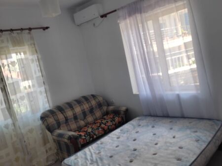 MONOLOCALE 27.000 LEKE MERCATO ELETTRICO