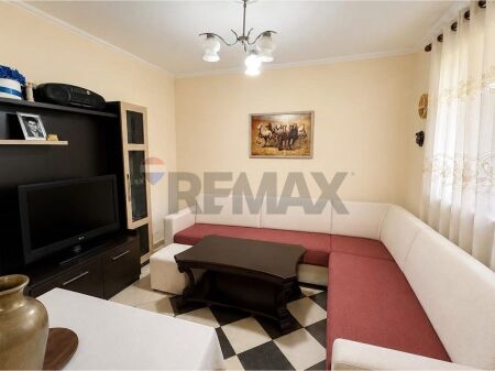Apartament - Për Shitje - Poliklinika, Tiranë(ID: 530181070-415)