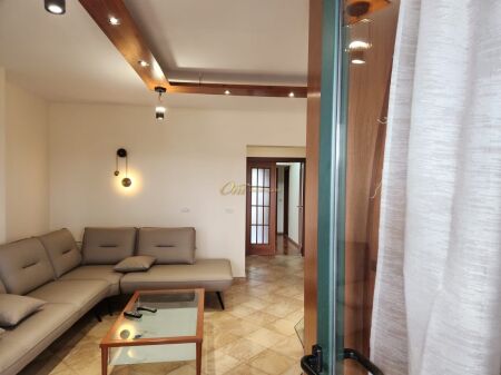 SHESHI NENE TEREZA, APARTAMENT PER QERA 2+1