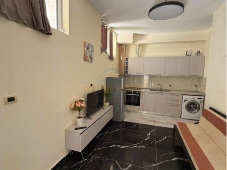 Qira, Apartament 1+1, Alidemi, Tirane.