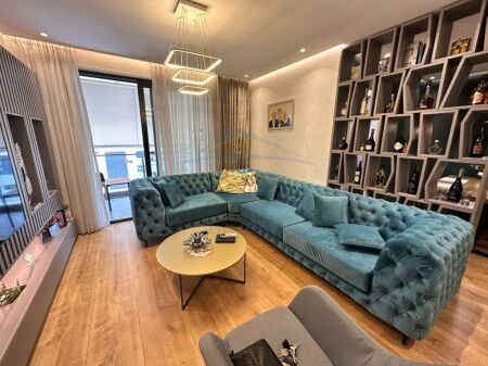 Affitto, Appartamento 3+1+2, Residenza Alba, Tirana. 1.100 €