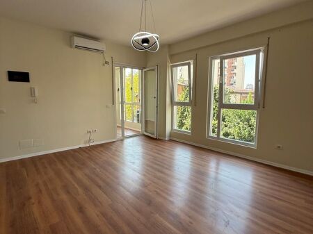 📍SHKOLLA E KUQE, APARTAMENT 1+1 NE SHITJE