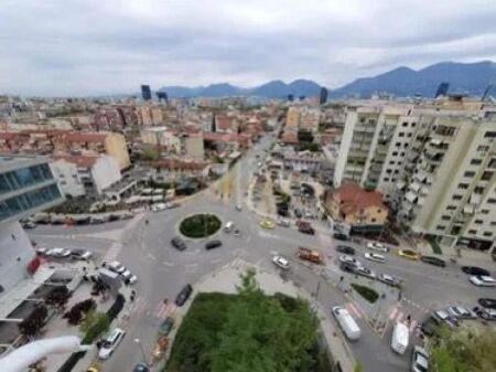 Apartament me qera te Komuna e Parisit